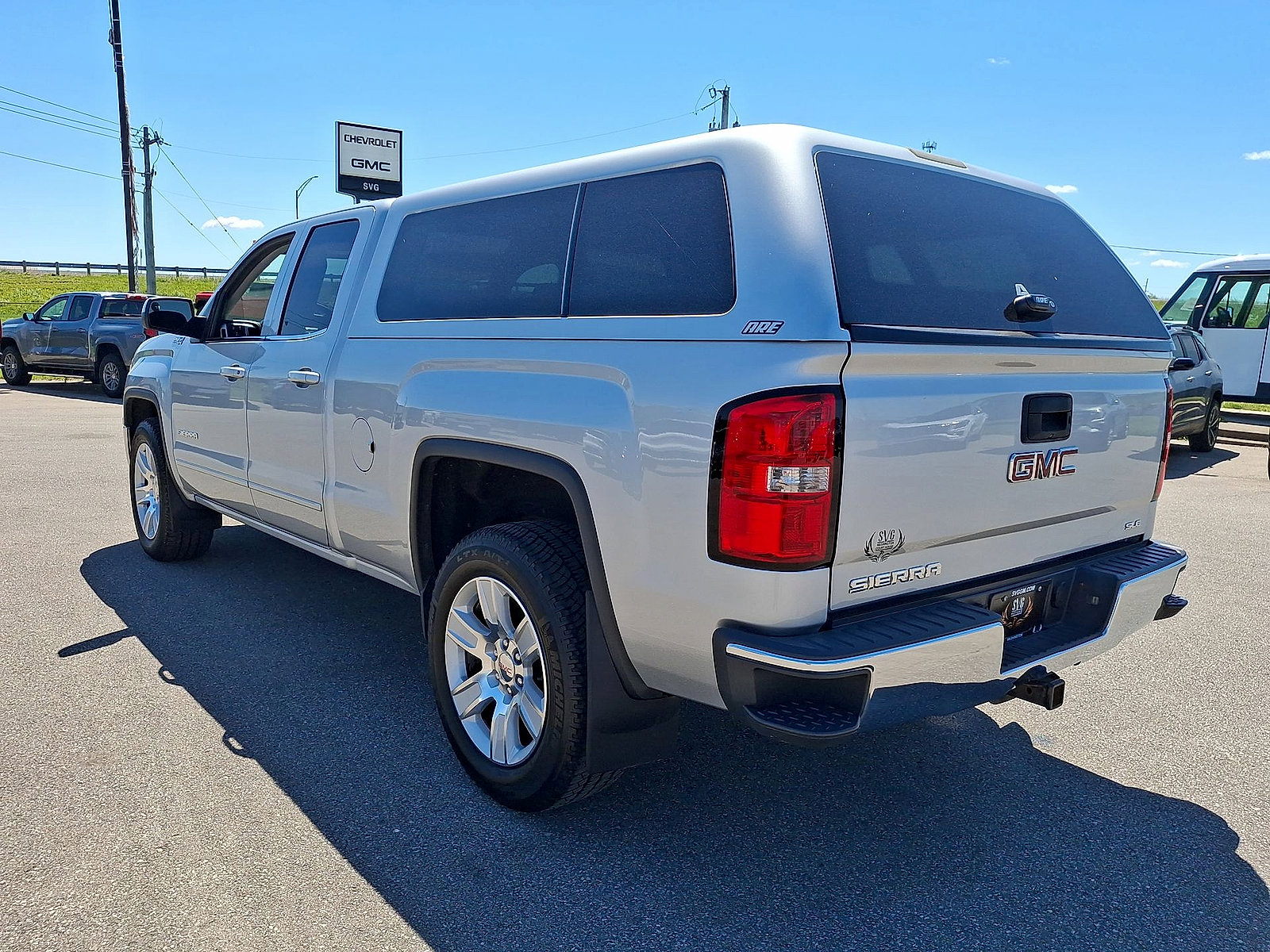 Used 2015 GMC Sierra 1500 SLE w/ Suspension Package, Off-Road AWD/4WD image 21