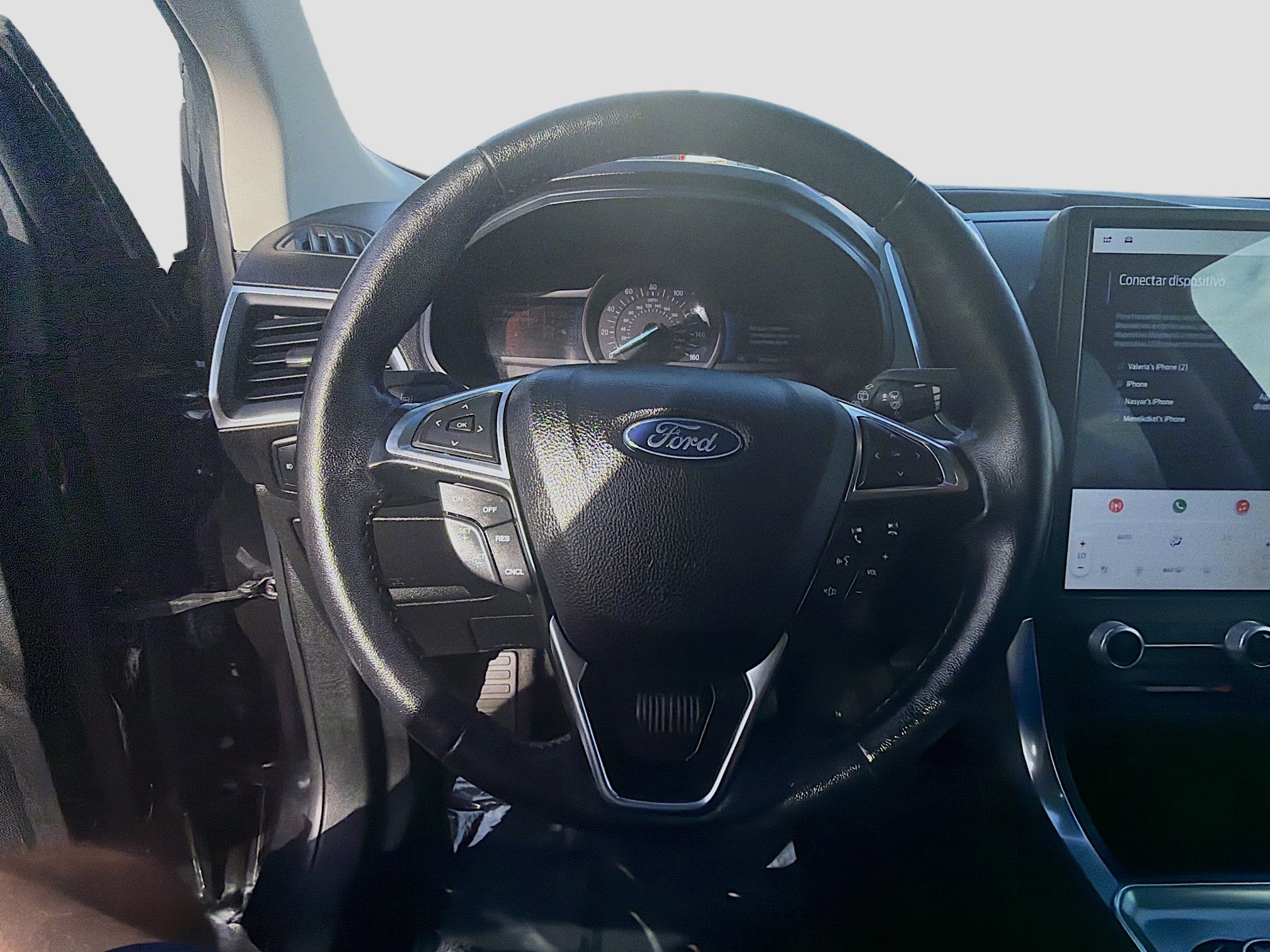 Used 2022 Ford Edge Titanium image 8