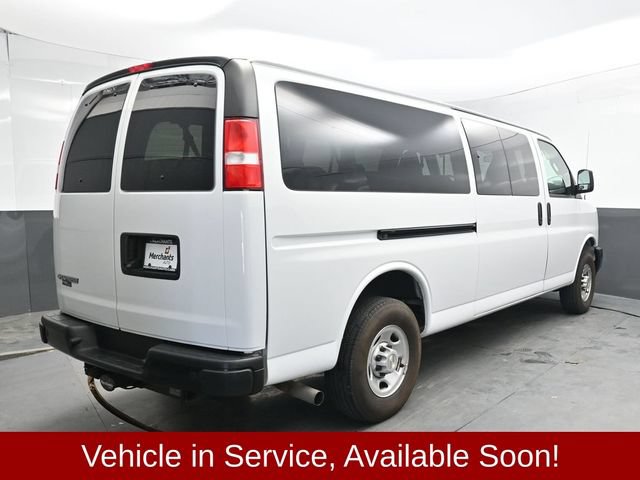 Used 2024 Chevrolet Express 3500 LS RWD image 3