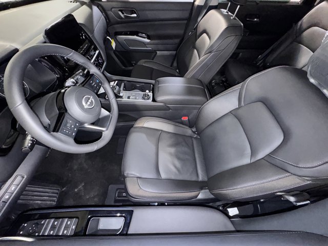 New 2025 Nissan Pathfinder SL image 25