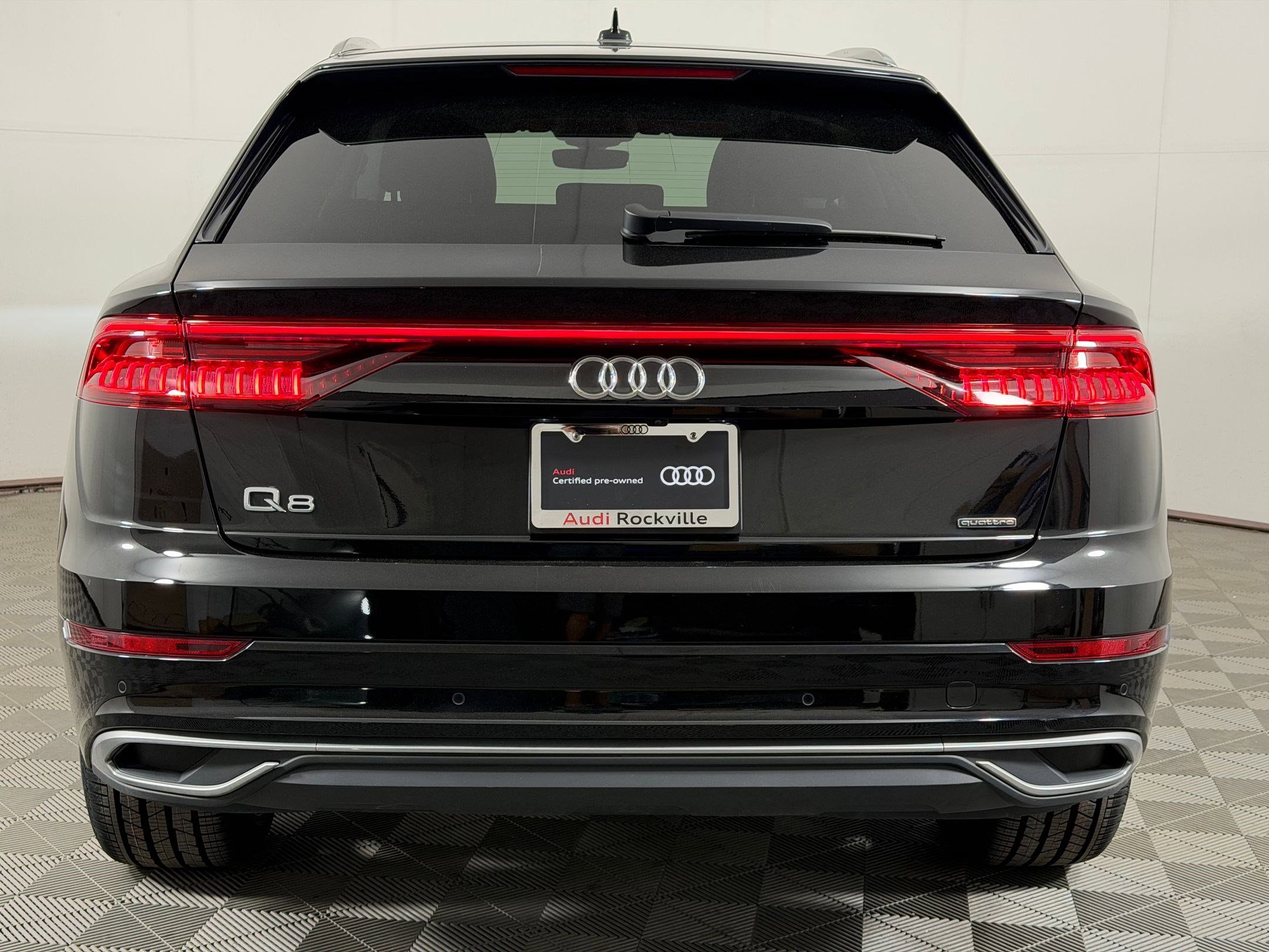 Used 2023 Audi Q8 Premium w/ Convenience Package image 10