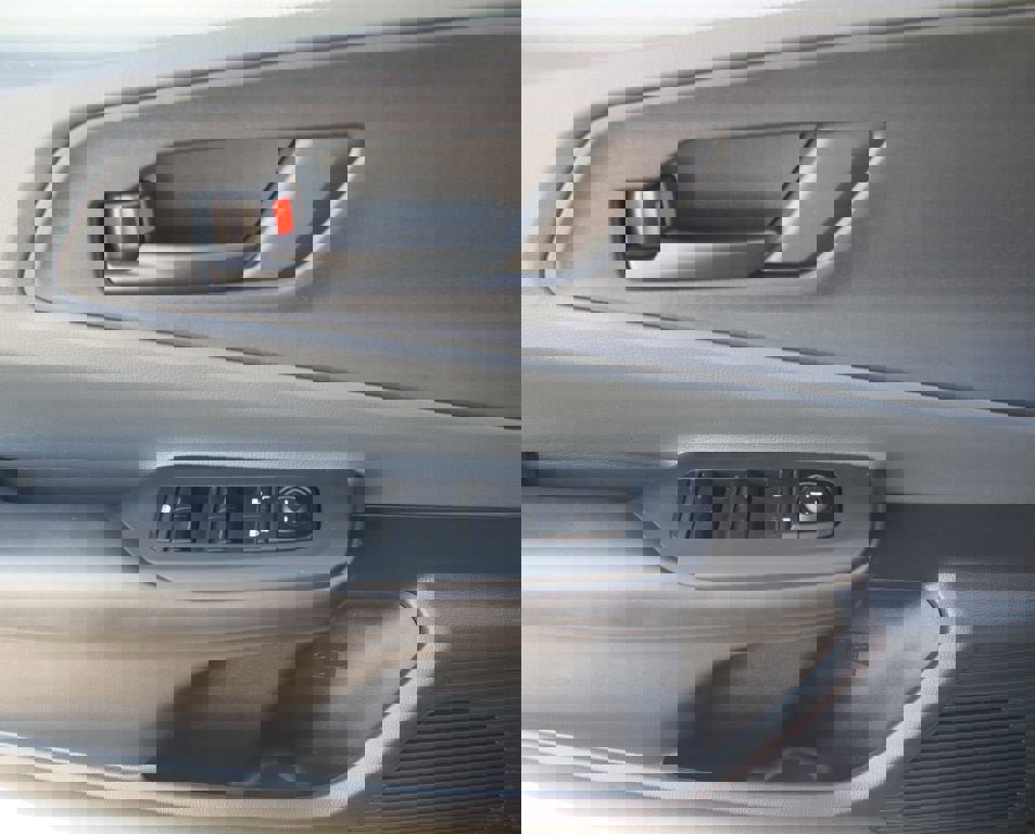 Used 2024 Toyota Prius LE image 25