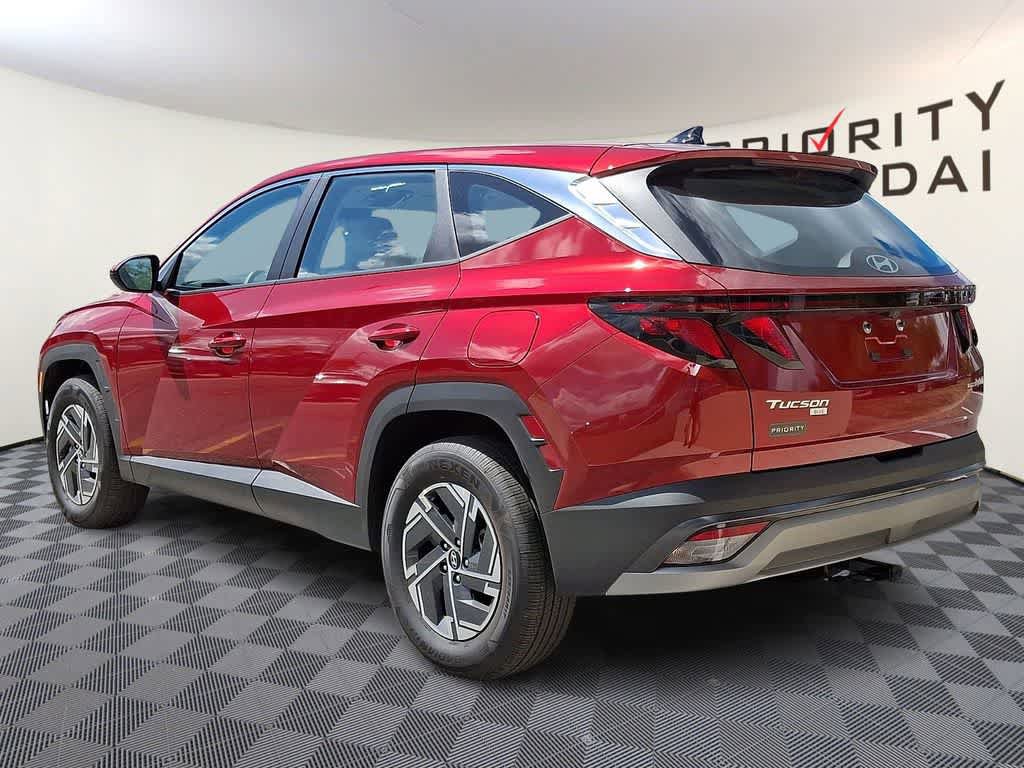 Used 2026 Hyundai Tucson Blue SE w/ Tow & Go Package AWD/4WD image 6