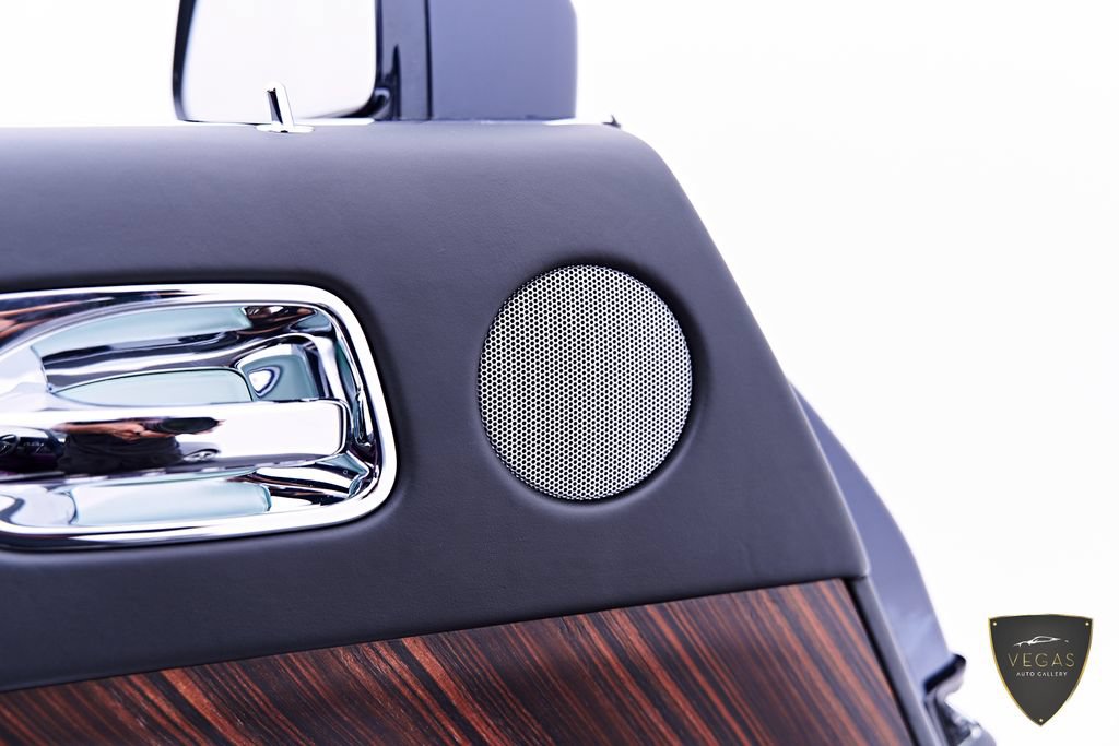 Used 2017 Rolls-Royce Wraith RWD image 43