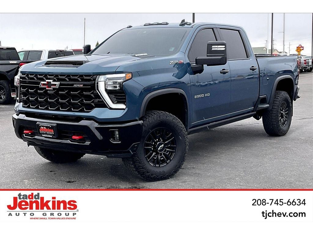 Used 2024 Chevrolet Silverado 2500 ZR2 w/ Technology Package AWD/4WD image 1