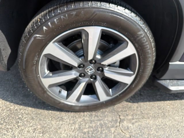 Used 2025 Honda Pilot Touring image 41