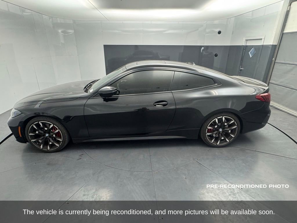 Used 2025 BMW 430i Coupe w/ M Sport Package RWD image 2