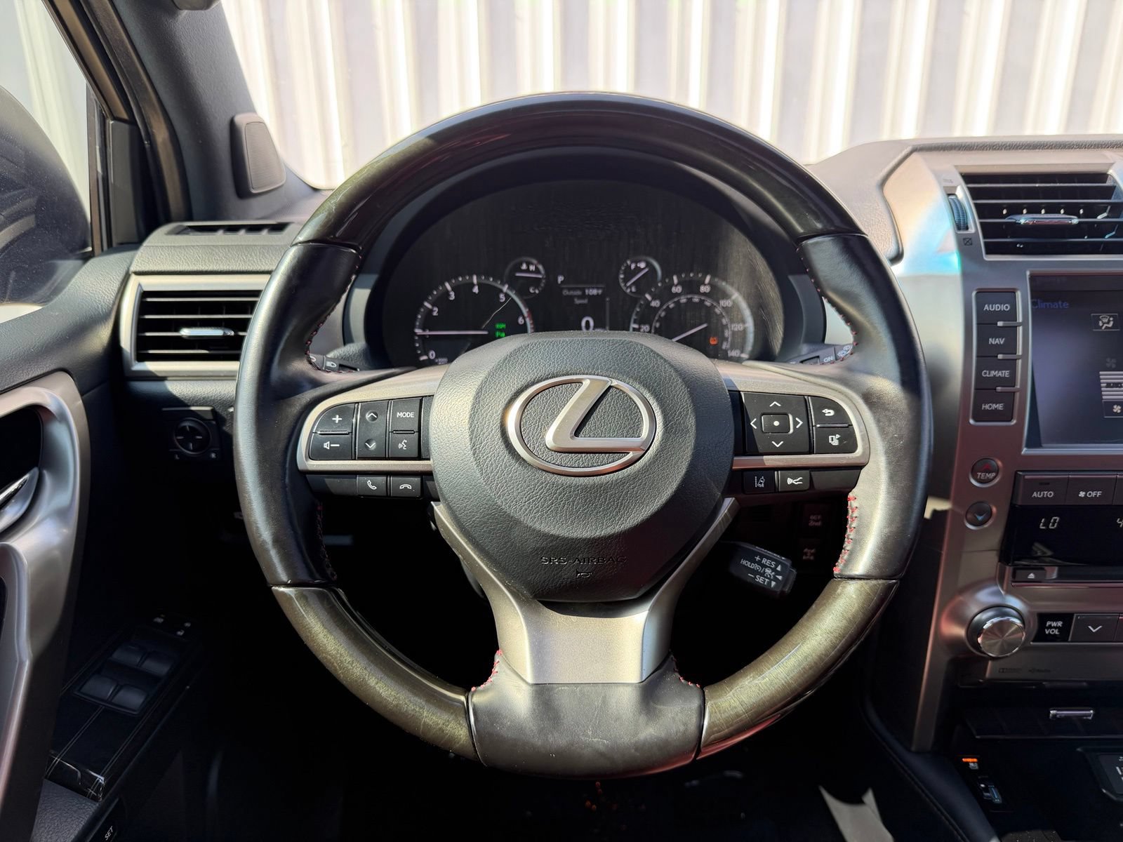 Used 2020 Lexus GX 460 Premium w/ Premium Package AWD/4WD image 14