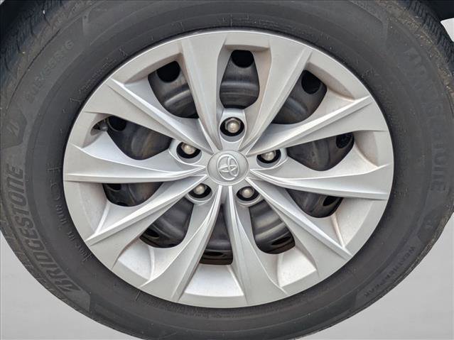 Used 2016 Toyota Camry LE FWD image 15