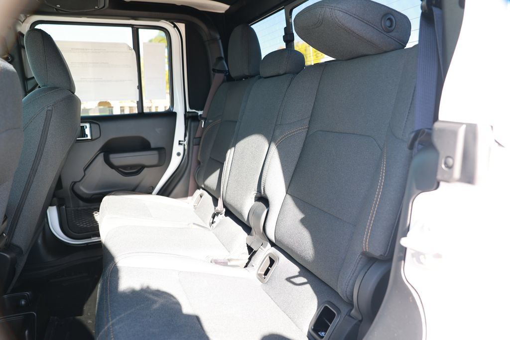 New 2026 Jeep Gladiator Sport image 28