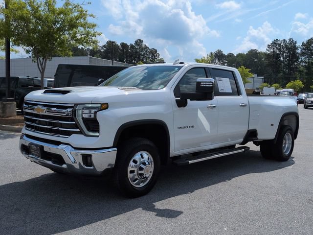 Used 2025 Chevrolet Silverado 3500 LTZ w/ LTZ Convenience Package AWD/4WD image 8