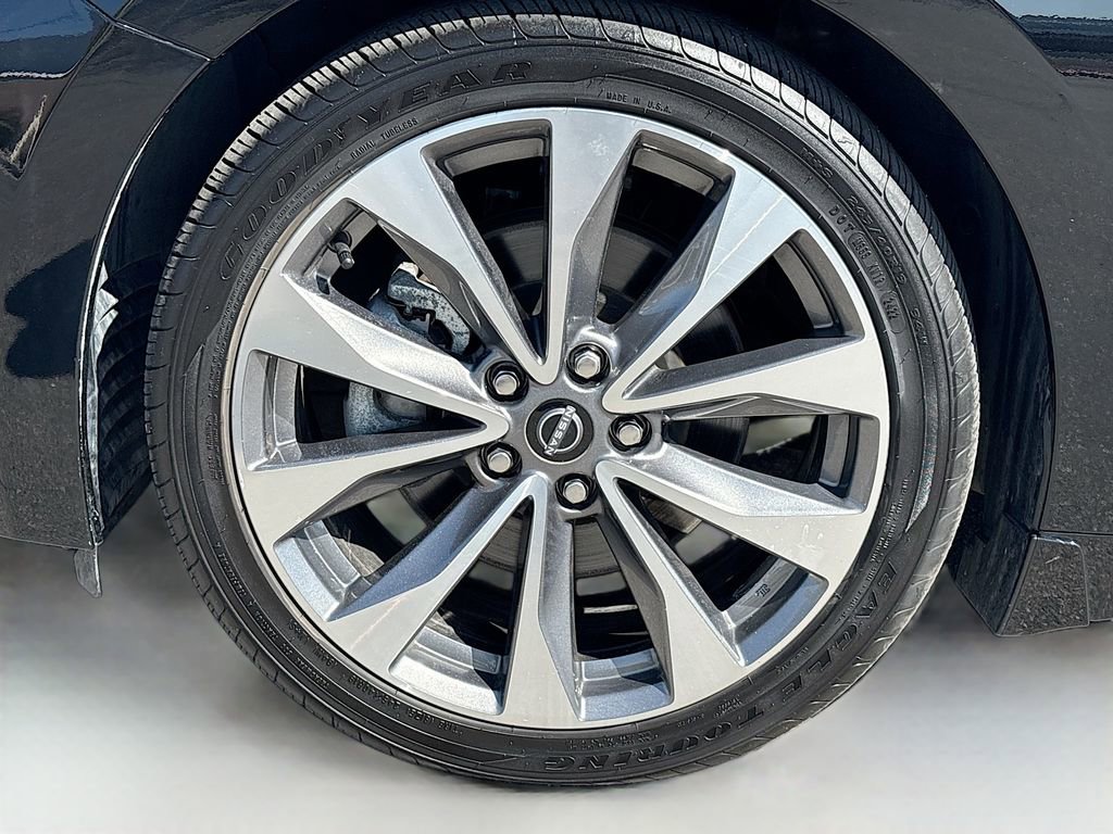 Used 2023 Nissan Maxima Platinum w/ Sport Mat Group image 32