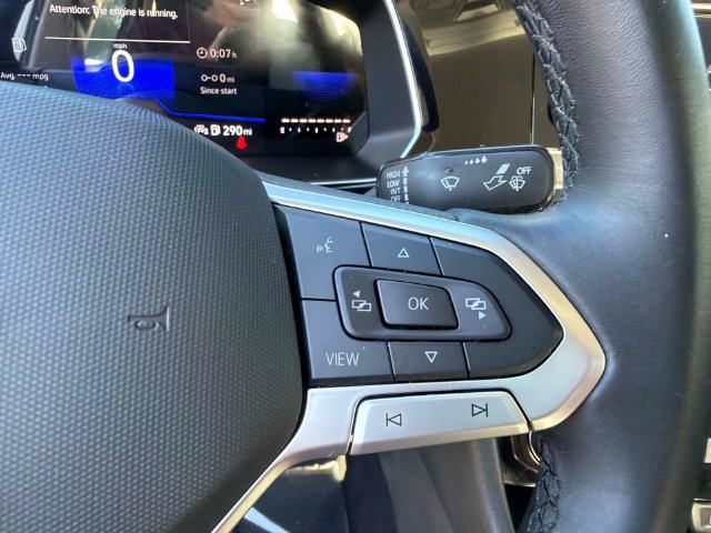 Certified 2023 Volkswagen Jetta SE FWD image 24