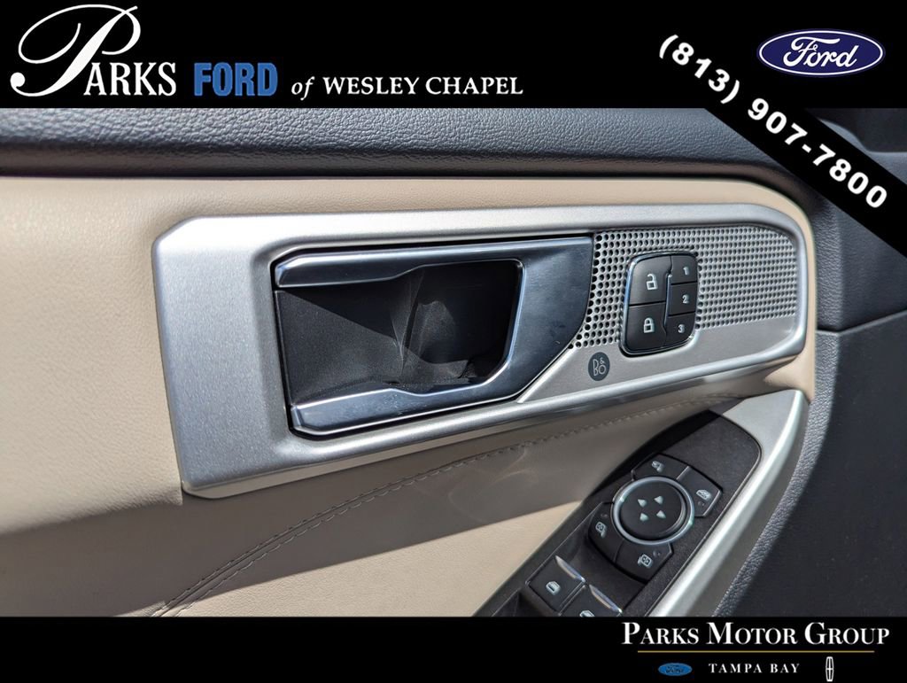 Used 2022 Ford Explorer Limited w/ Equipment Group 301A image 17