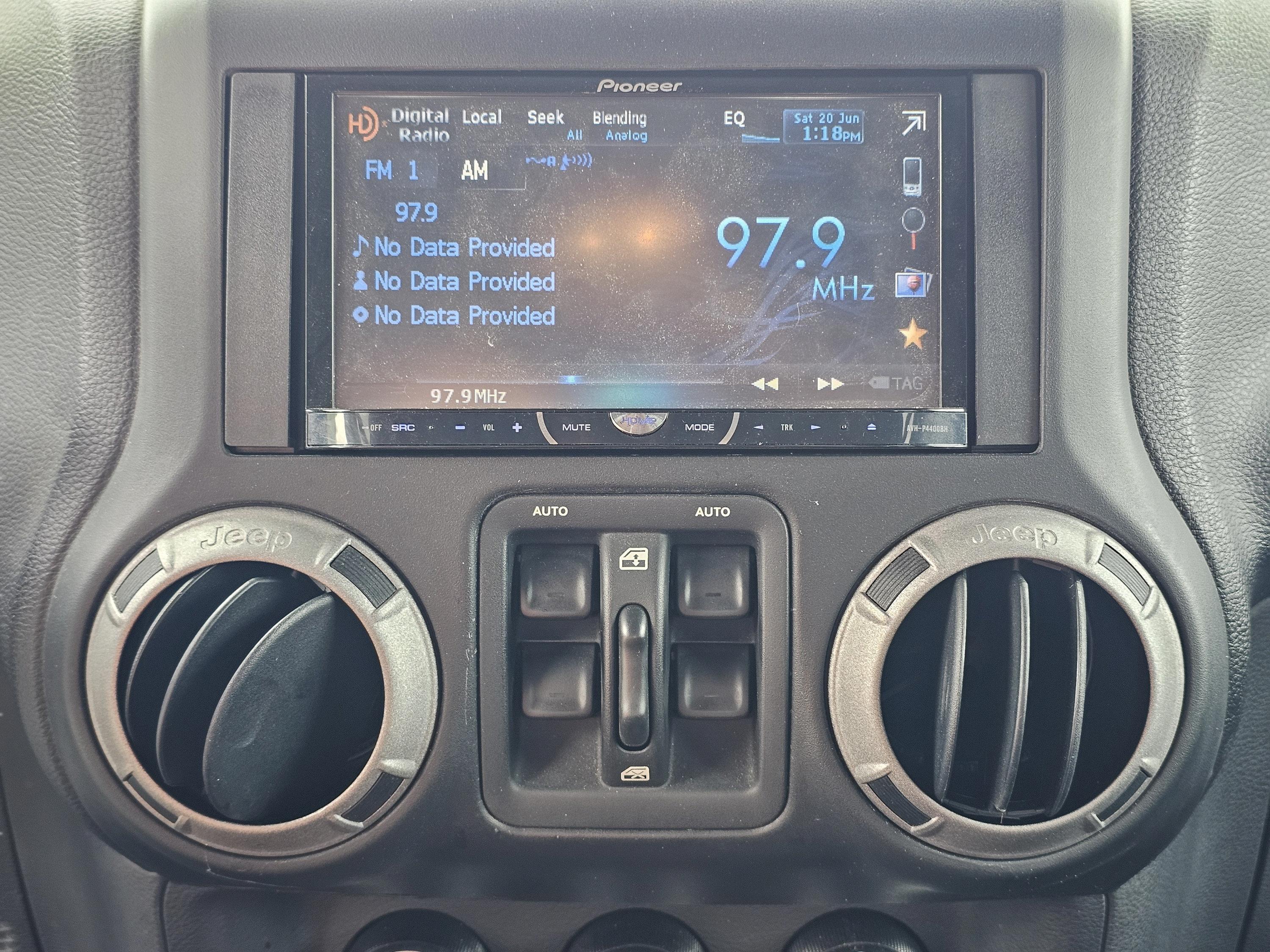 Used 2012 Jeep Wrangler Unlimited Sport AWD/4WD image 27