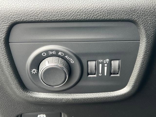 New 2026 Jeep Grand Cherokee Altitude image 16