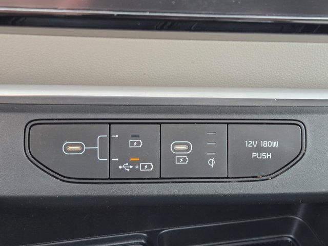 Certified 2025 Kia Carnival SX Prestige FWD image 31