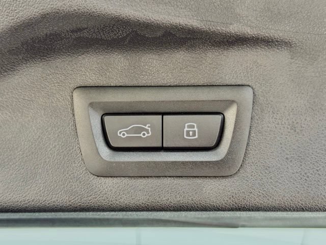 Used 2026 BMW X7 xDrive40i w/ M Sport Package AWD/4WD image 17