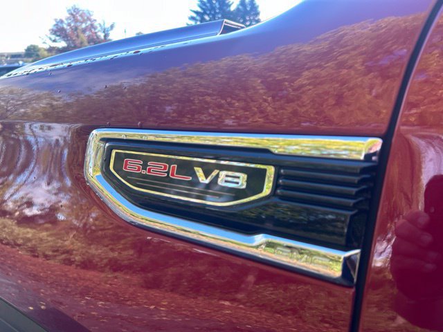 Used 2019 GMC Sierra 1500 SLT w/ SLT Premium Plus Package AWD/4WD image 11