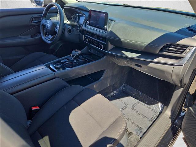 Used 2025 Nissan Rogue S AWD/4WD image 21