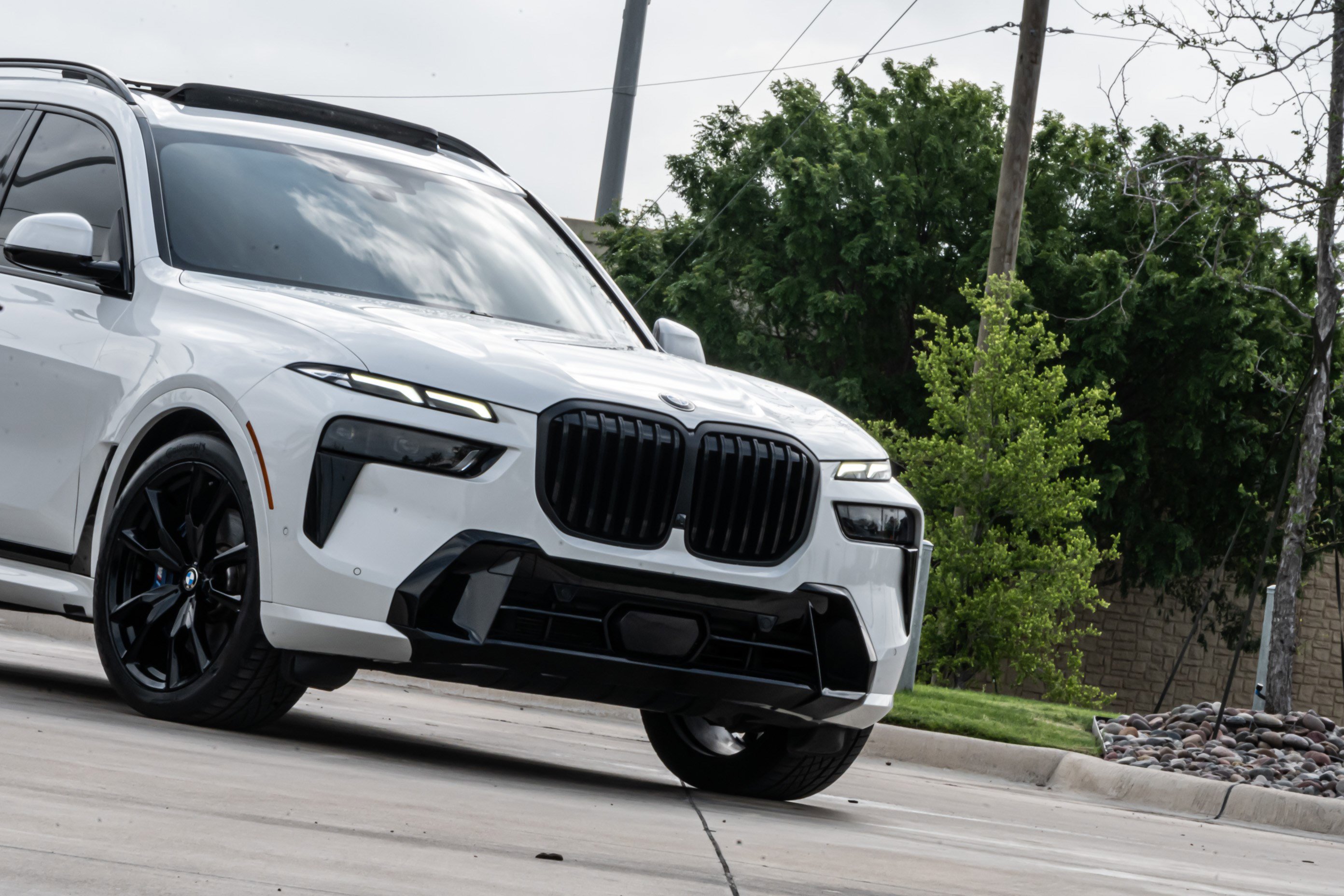 Used 2025 BMW X7 xDrive40i w/ Executive Package image 40