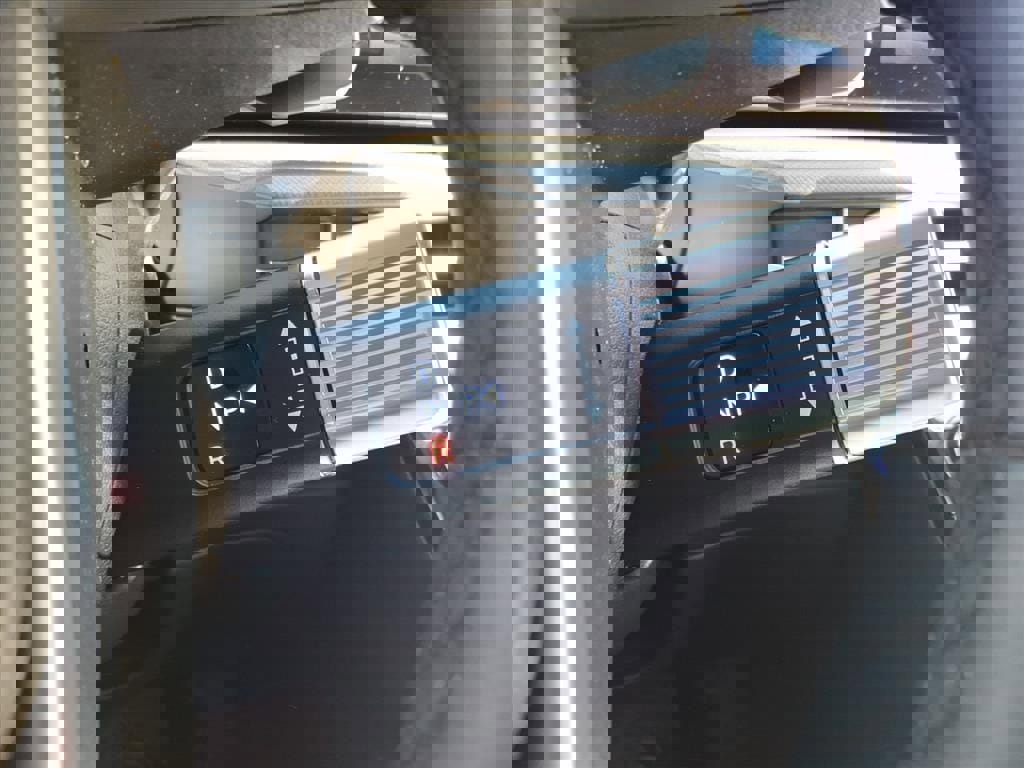 Used 2025 Hyundai Santa Fe SE image 23