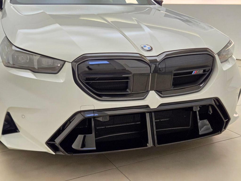 Used 2026 BMW M5 Touring AWD/4WD image 4