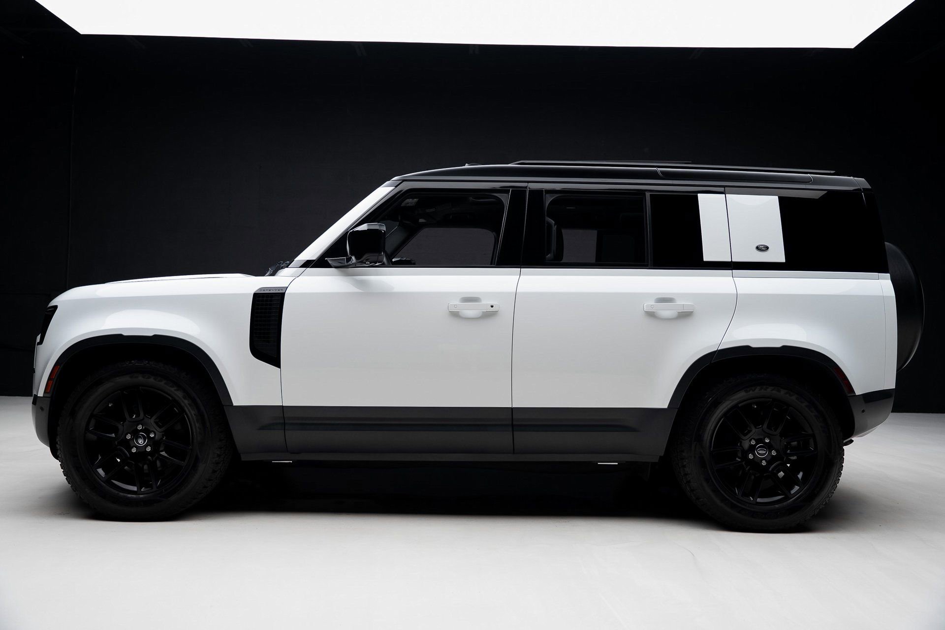 Used 2021 Land Rover Defender 110 S image 17