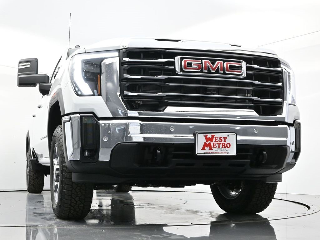 New 2025 GMC Sierra 3500 SLE w/ SLE Value Package image 32