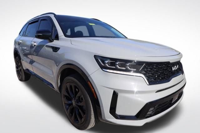 Used 2023 Kia Sorento SX image 2