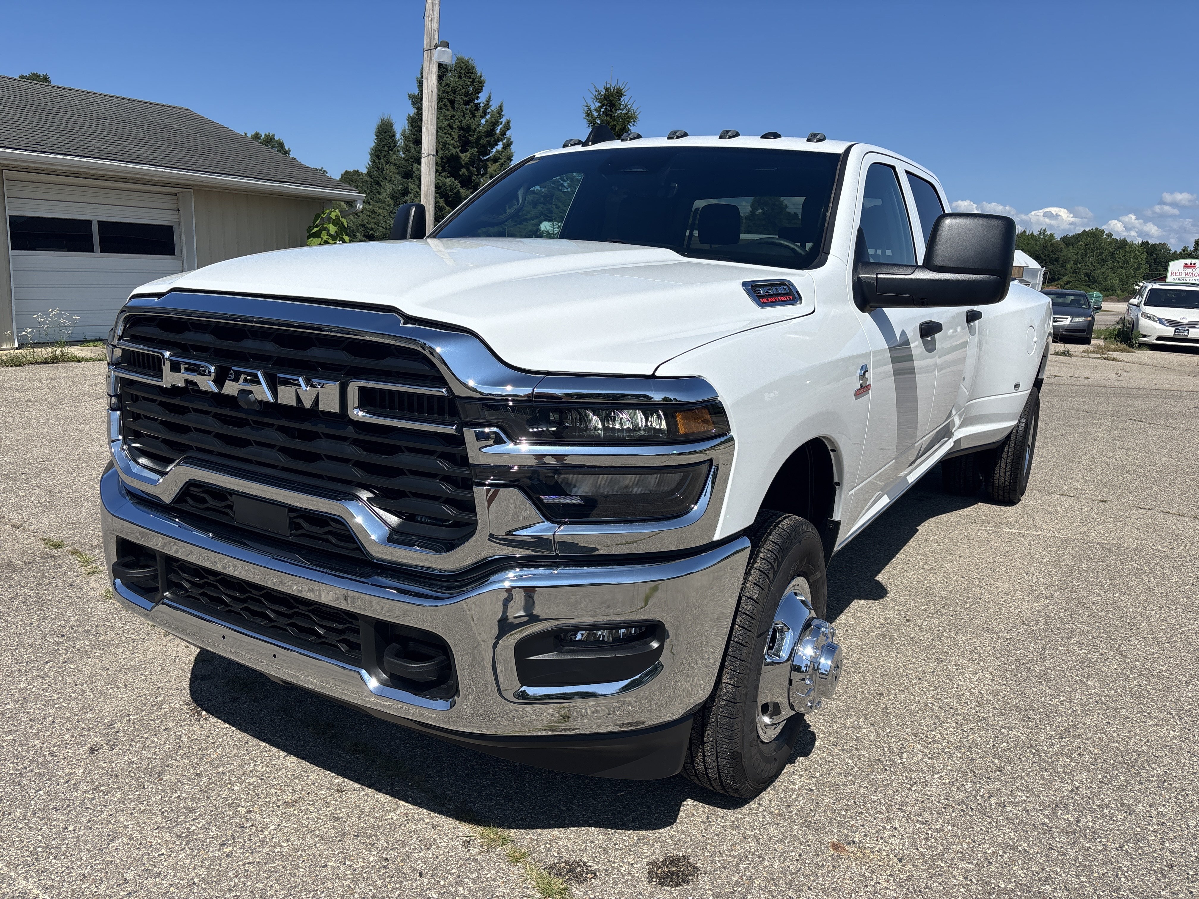New 2026 RAM 3500 Tradesman AWD/4WD image 8