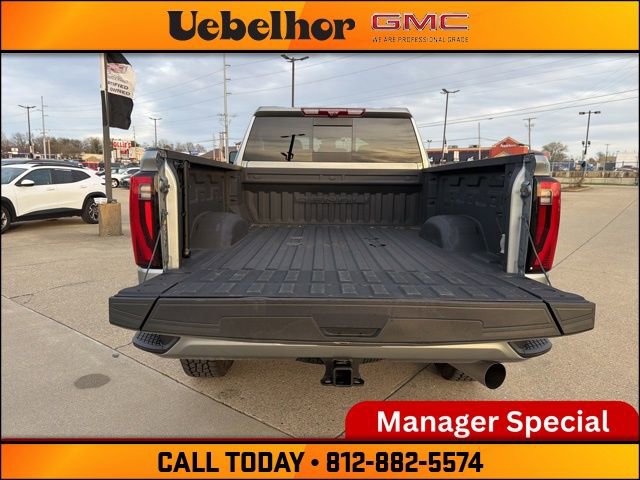 Used 2024 GMC Sierra 3500 Denali w/ Denali Reserve Package AWD/4WD image 10