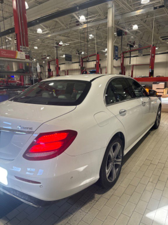 Used 2018 Mercedes-Benz E 300 4MATIC image 6