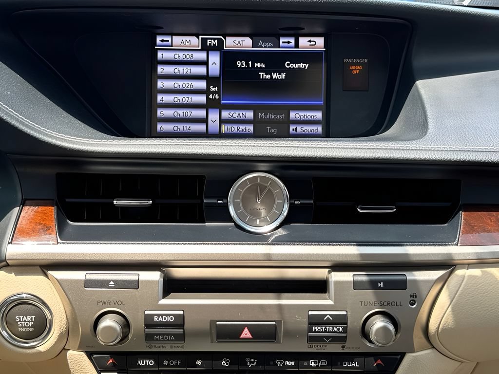 Used 2014 Lexus ES 350 w/ Luxury Package FWD image 19