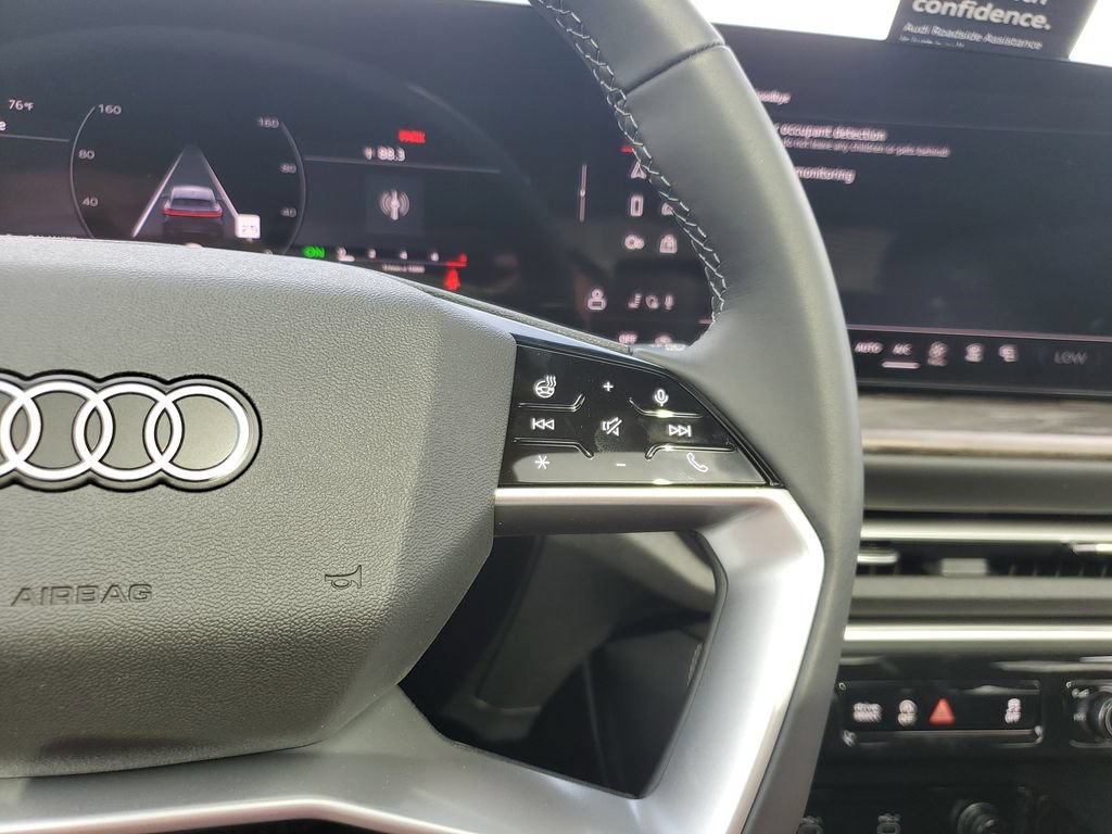 New 2025 Audi Q5 Premium Plus w/ Premium Plus AWD/4WD image 19
