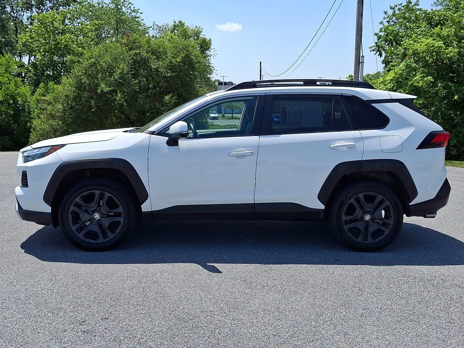 Used 2024 Toyota RAV4 Adventure AWD/4WD image 4