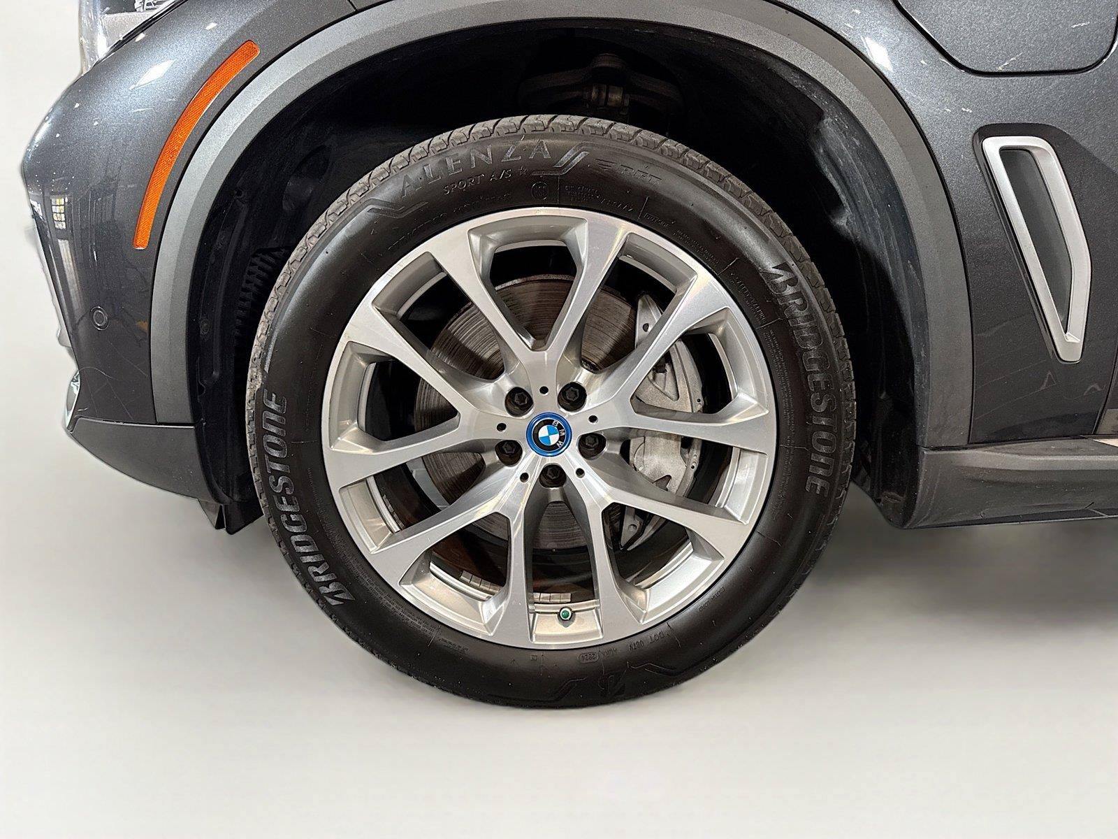 Used 2023 BMW X5 xDrive45e AWD/4WD image 32