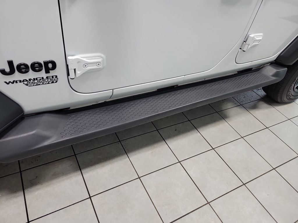 Certified 2021 Jeep Wrangler Unlimited Sport AWD/4WD image 25