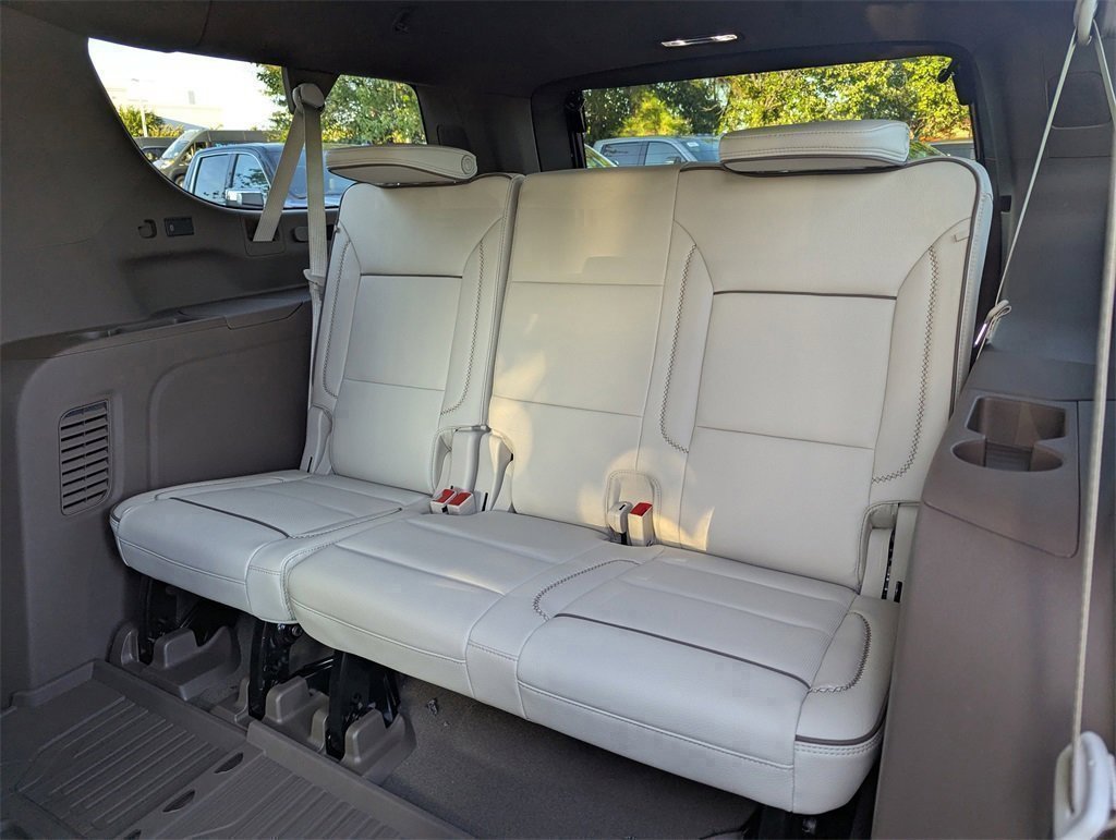 New 2026 GMC Yukon XL Denali w/ Denali Reserve Package image 14