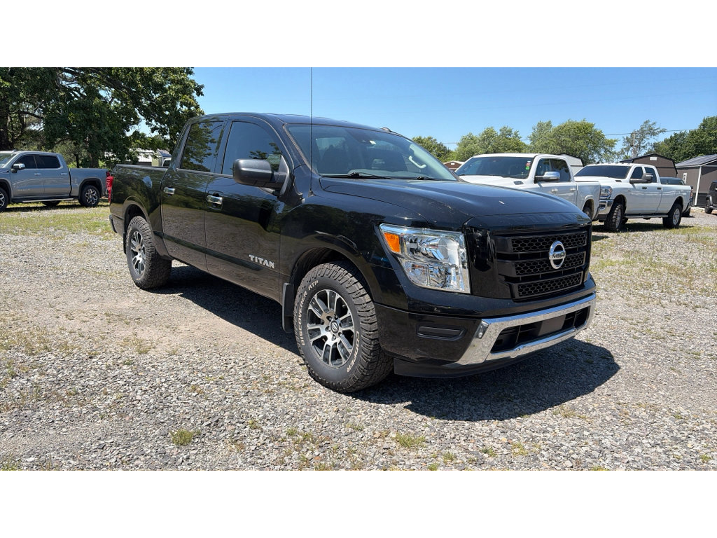 Used 2021 Nissan Titan SV w/ Accessory Utility Package RWD image 3