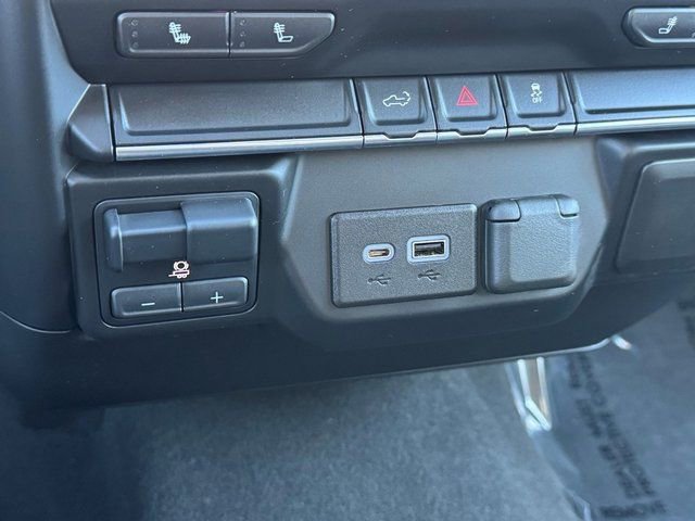 Used 2022 GMC Sierra 3500 SLE w/ SLE Convenience Package image 19