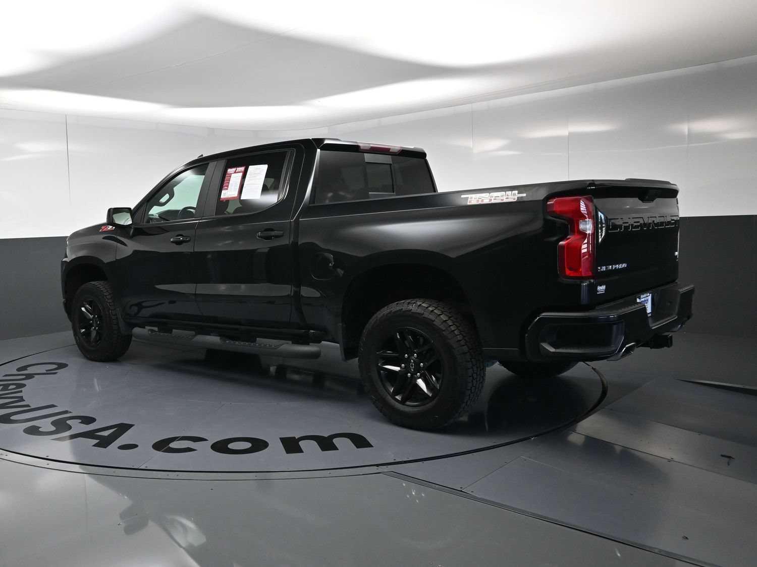 Used 2020 Chevrolet Silverado 1500 LT Trail Boss AWD/4WD image 7