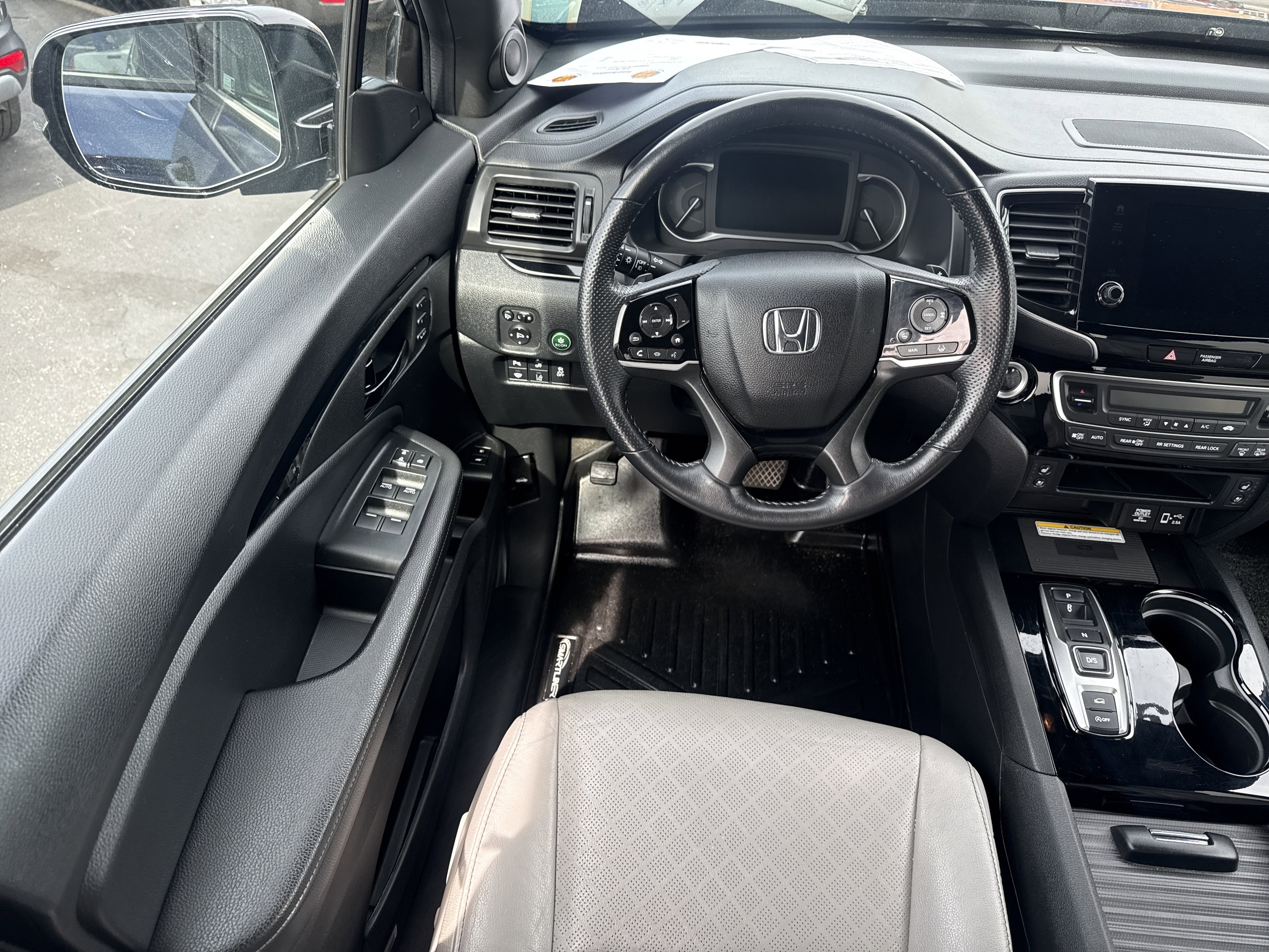 Used 2022 Honda Passport Elite image 16