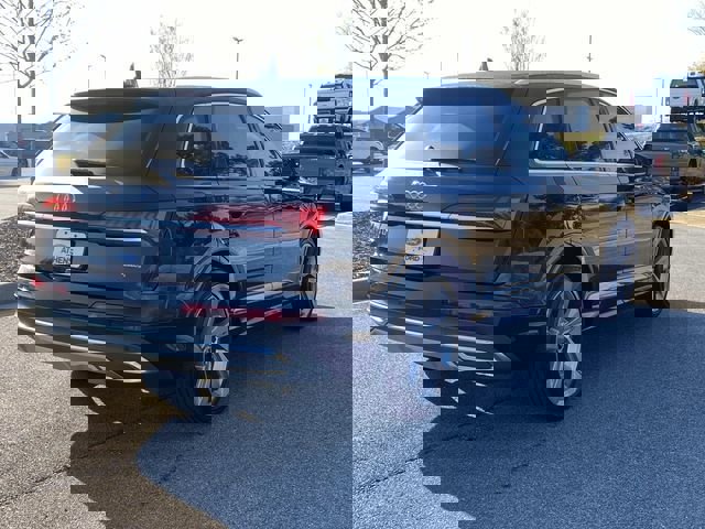 Used 2021 Audi Q7 3.0T Prestige image 3