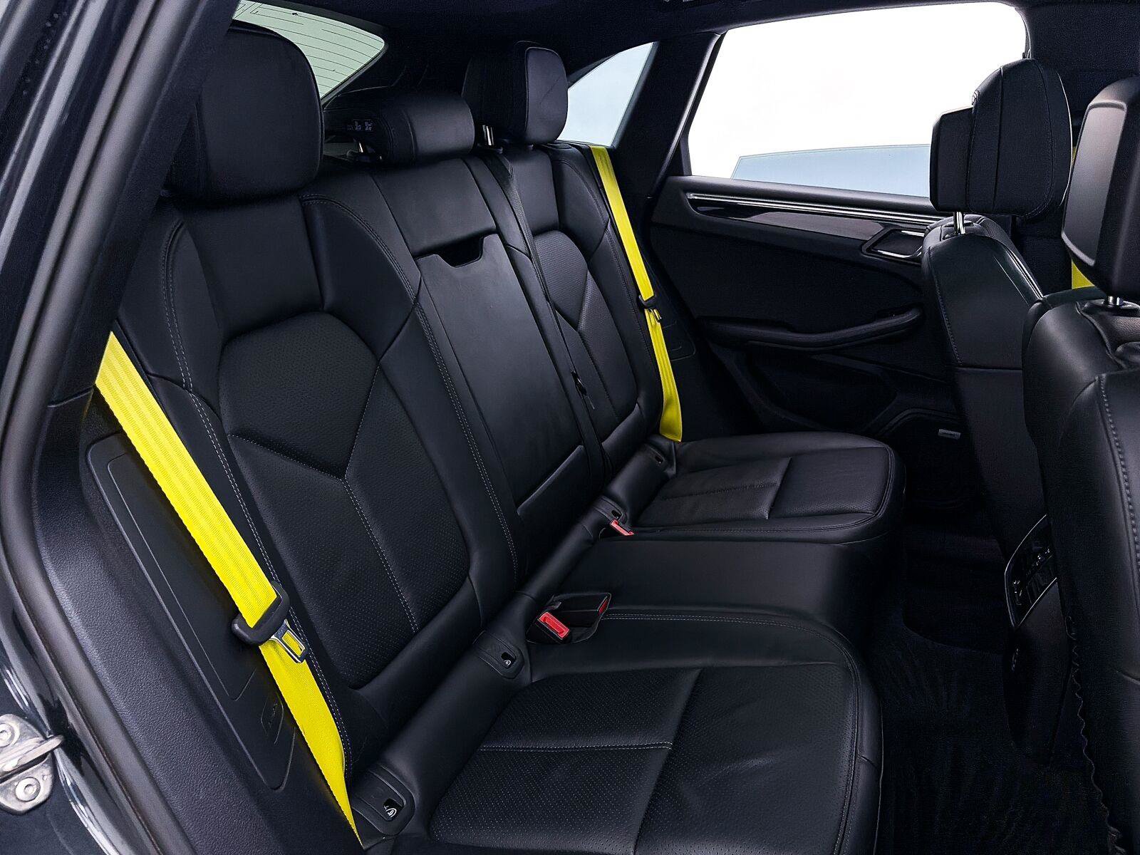 Used 2023 Porsche Macan S AWD/4WD image 46