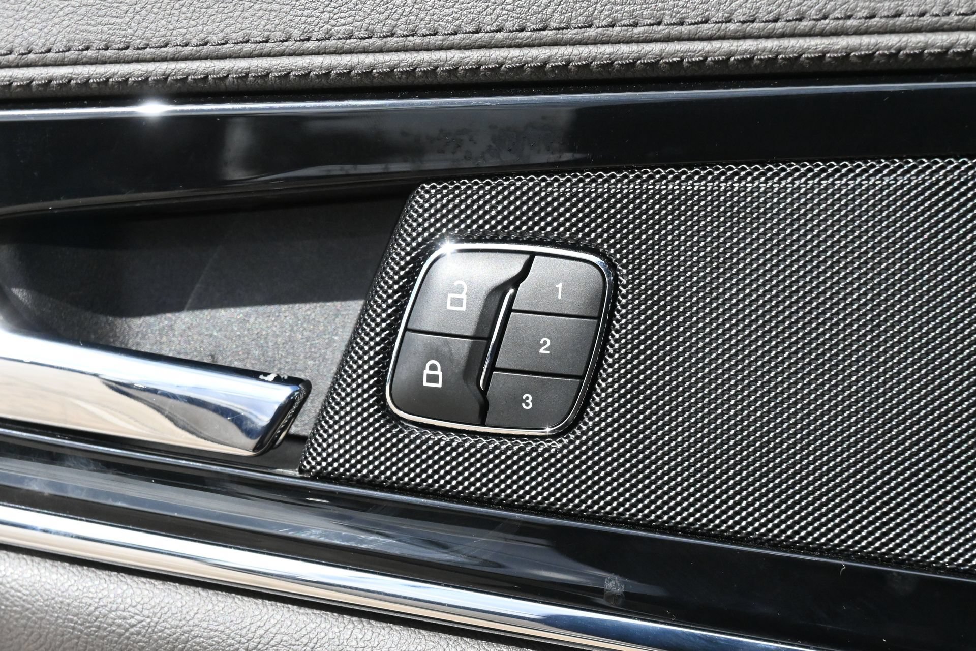 Used 2022 Lincoln Nautilus Reserve FWD image 16