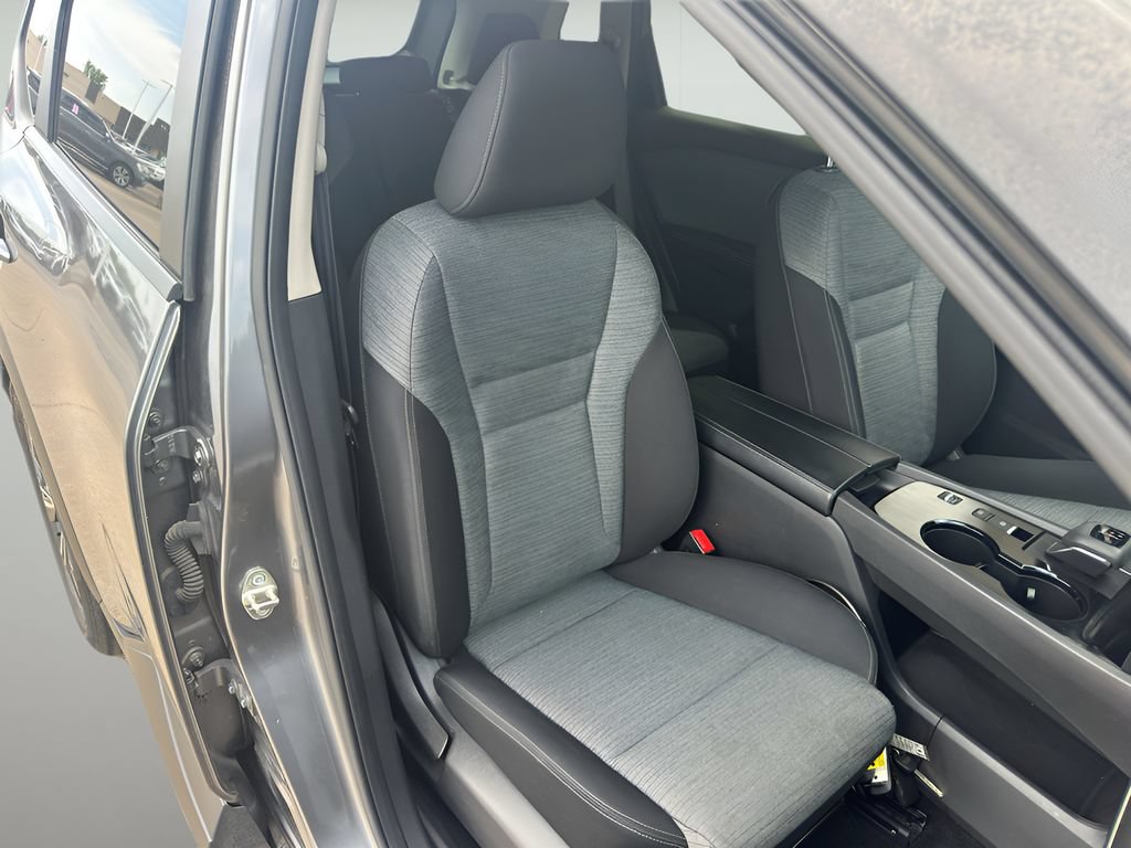 Used 2023 Nissan Rogue SV FWD image 20