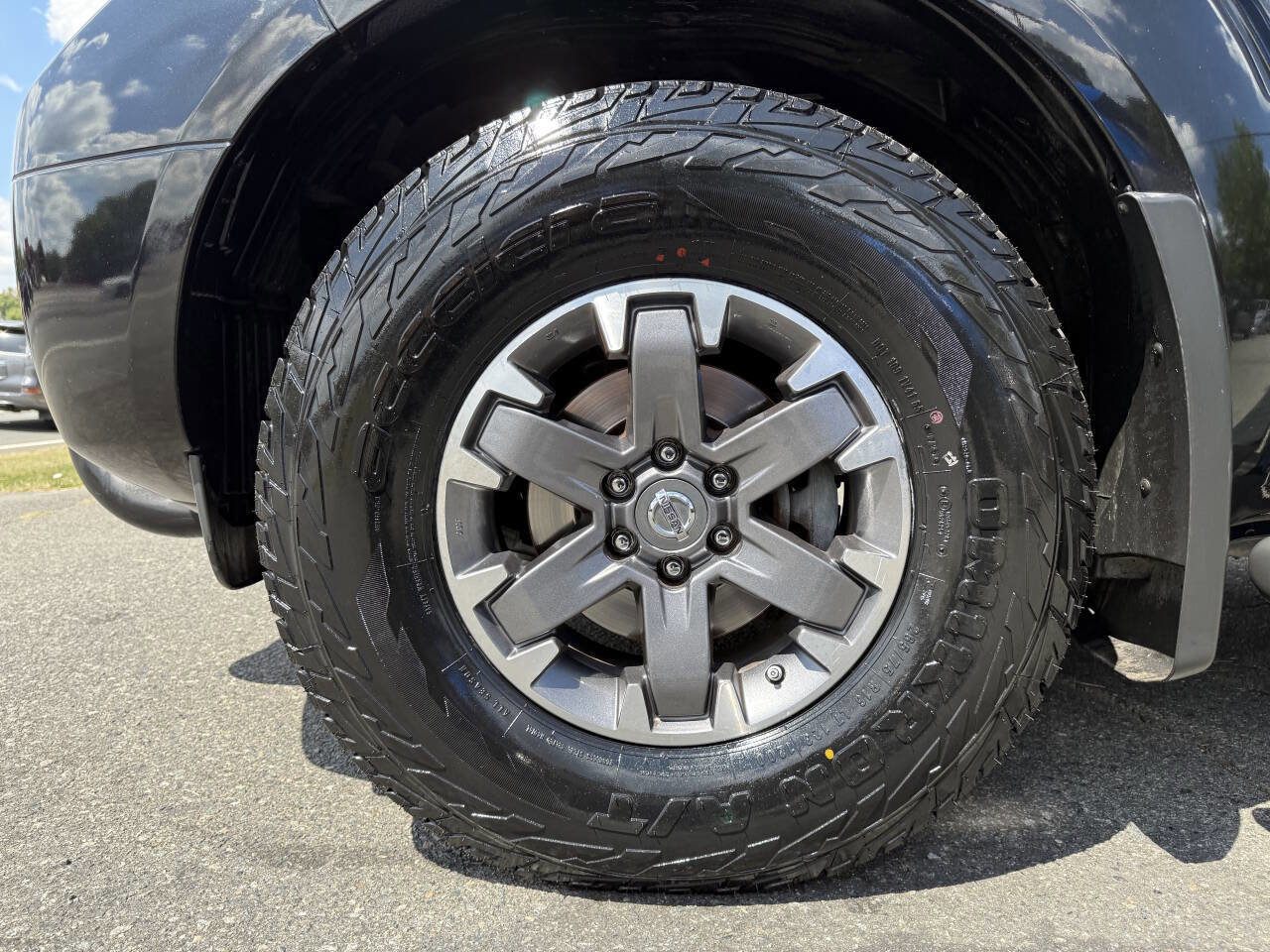 Used 2017 Nissan Frontier PRO-4X w/ Pro-4x Luxury Package image 25