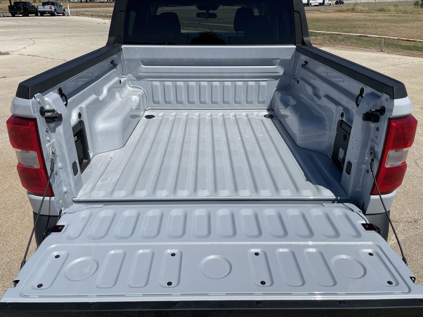 New 2025 Ford Maverick XLT w/ XLT Luxury Package image 28