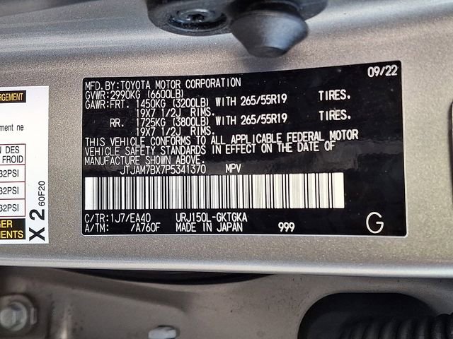 Used 2023 Lexus GX 460 Premium w/ Accessory Package image 29